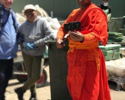 Muny Touch and Pauline take a selfie