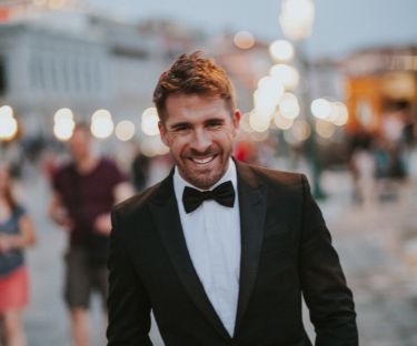 Hugh Sheridan to headline this year's Carols