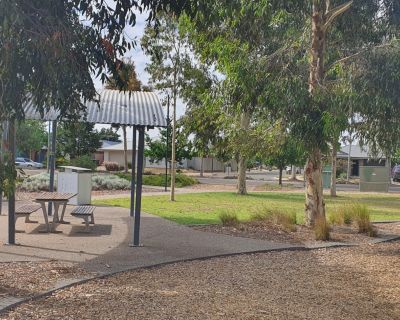 Acacia covered seating and bin 122025