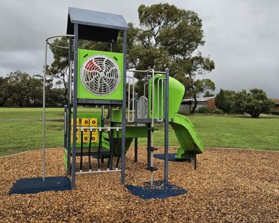 Currawong play frame 062026