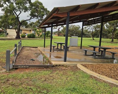 Currawong seating shelter 062026